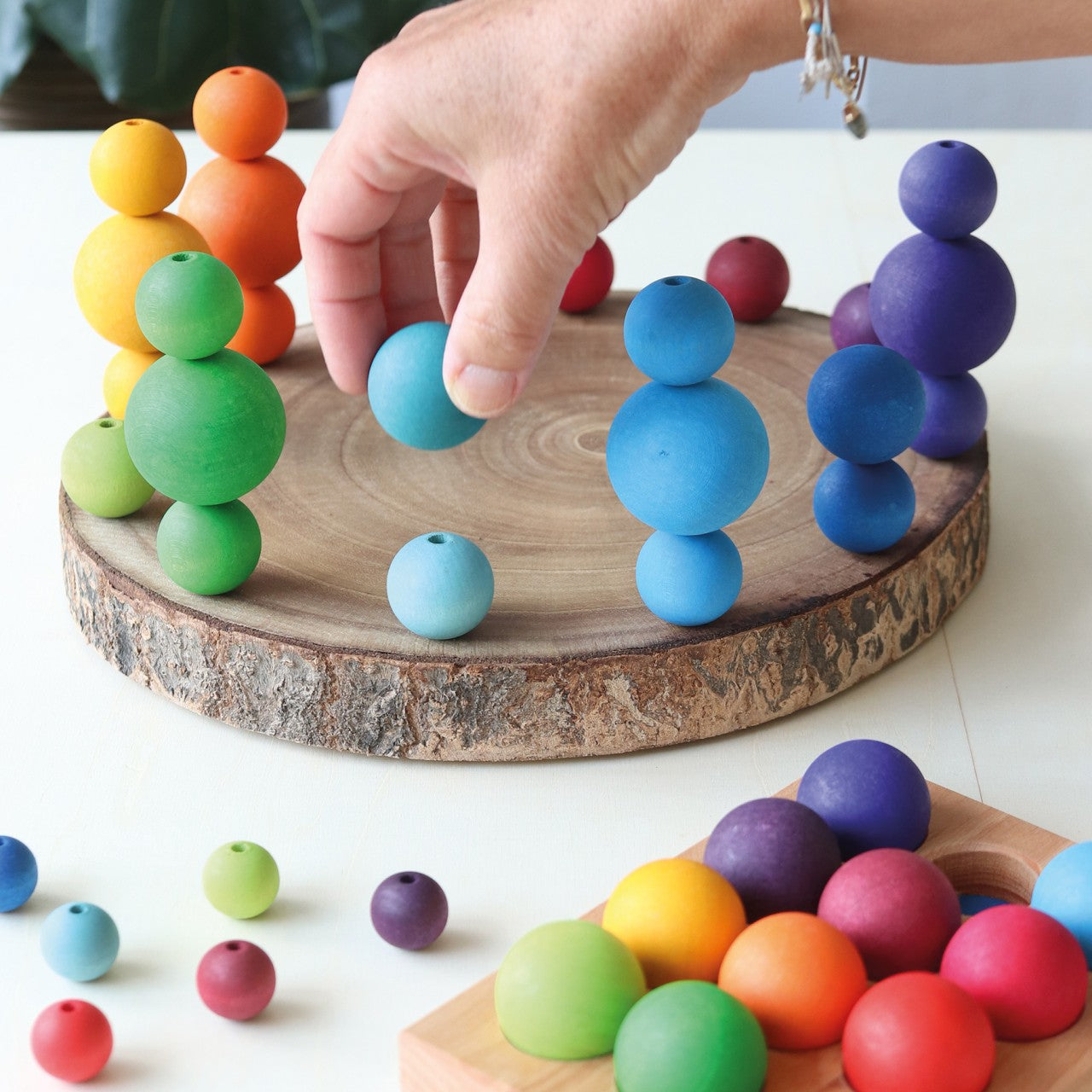 GRIMM’S Kleine Regenbogenkugeln – 12 bunte Holzkugeln aus Ahorn, Ø 3,5 cm