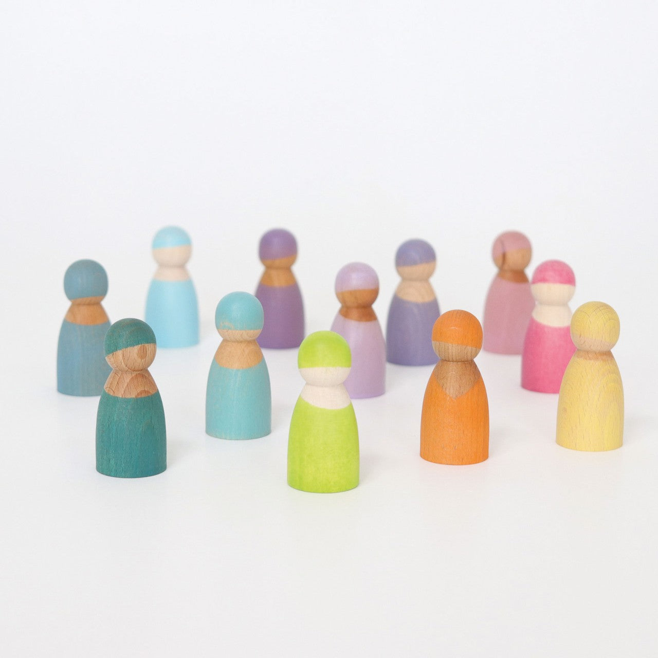 GRIMM’S Regenbogenfreunde Pastell – 12 Holzfiguren für freies Spiel & Fantasie