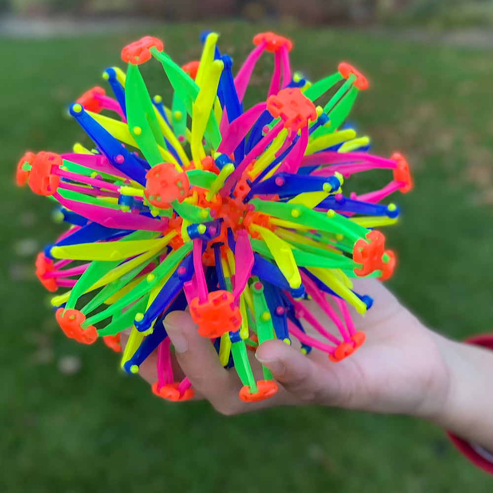 Magische Sphäre – Expandierende Kugel in Regenbogenfarben