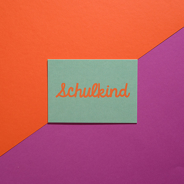 ava&yves - Postkarte "Schulkind" grün/orange