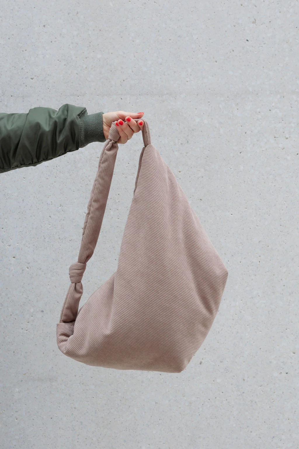 LUKKILY -  Bag #1 Cord sand – Mom-Bag mit Knotenhenkel & Innenfächern