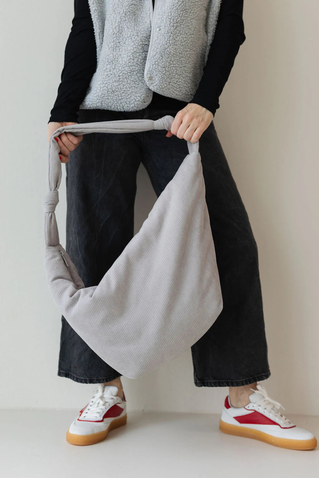 LUKKILY -  Bag #1 Cord light grey – Mom-Bag mit Knotenhenkel & Innenfächern