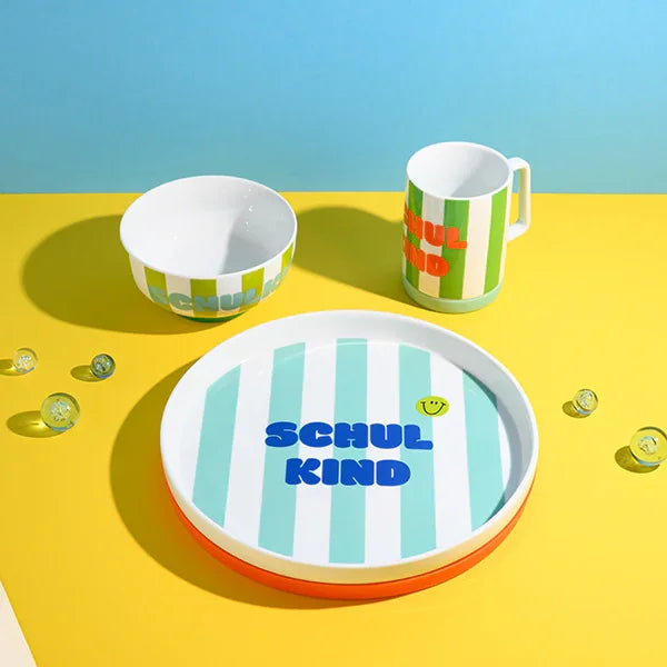 ava&yves - 3-teiliges Porzellan-Set "Schulkind", Streifen - Türkis und Grün - Makimo - Smart Kids