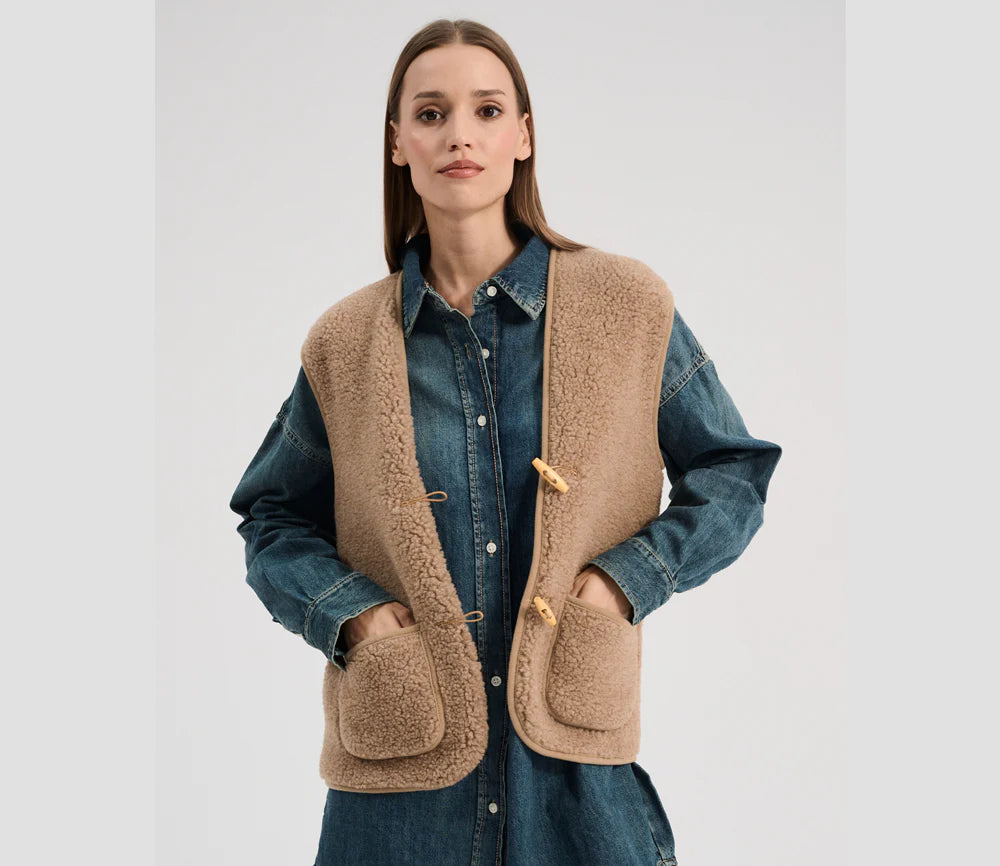 ALWERO – Weste ALPEN 3.0 Adult TAN – ultraleicht & 100 % Bio-Wolle - Makimo - Smart Kids