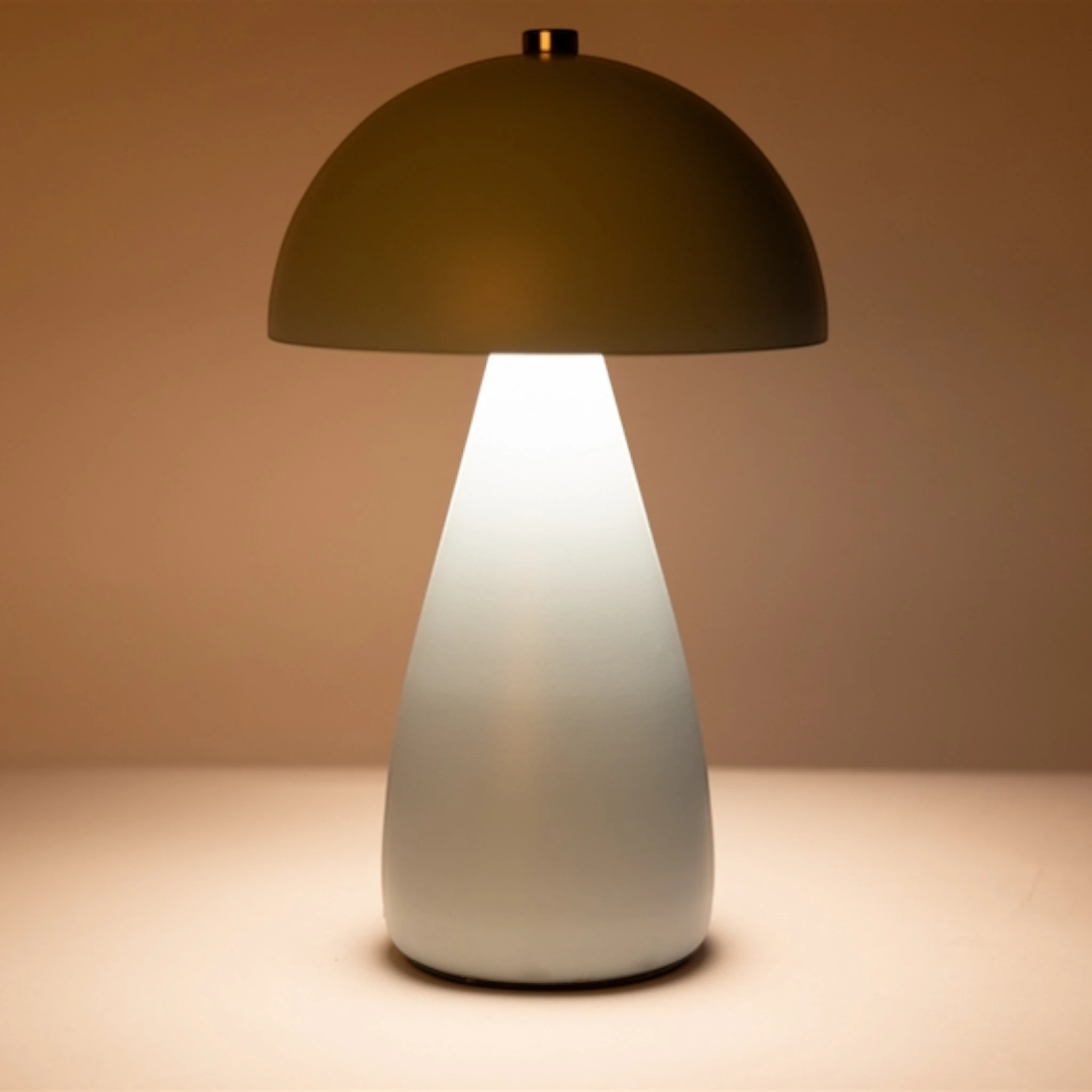 EJA Mrs. Lampe wiederaufladbar Minze - Moderne Tischlampe - Makimo - Smart Kids