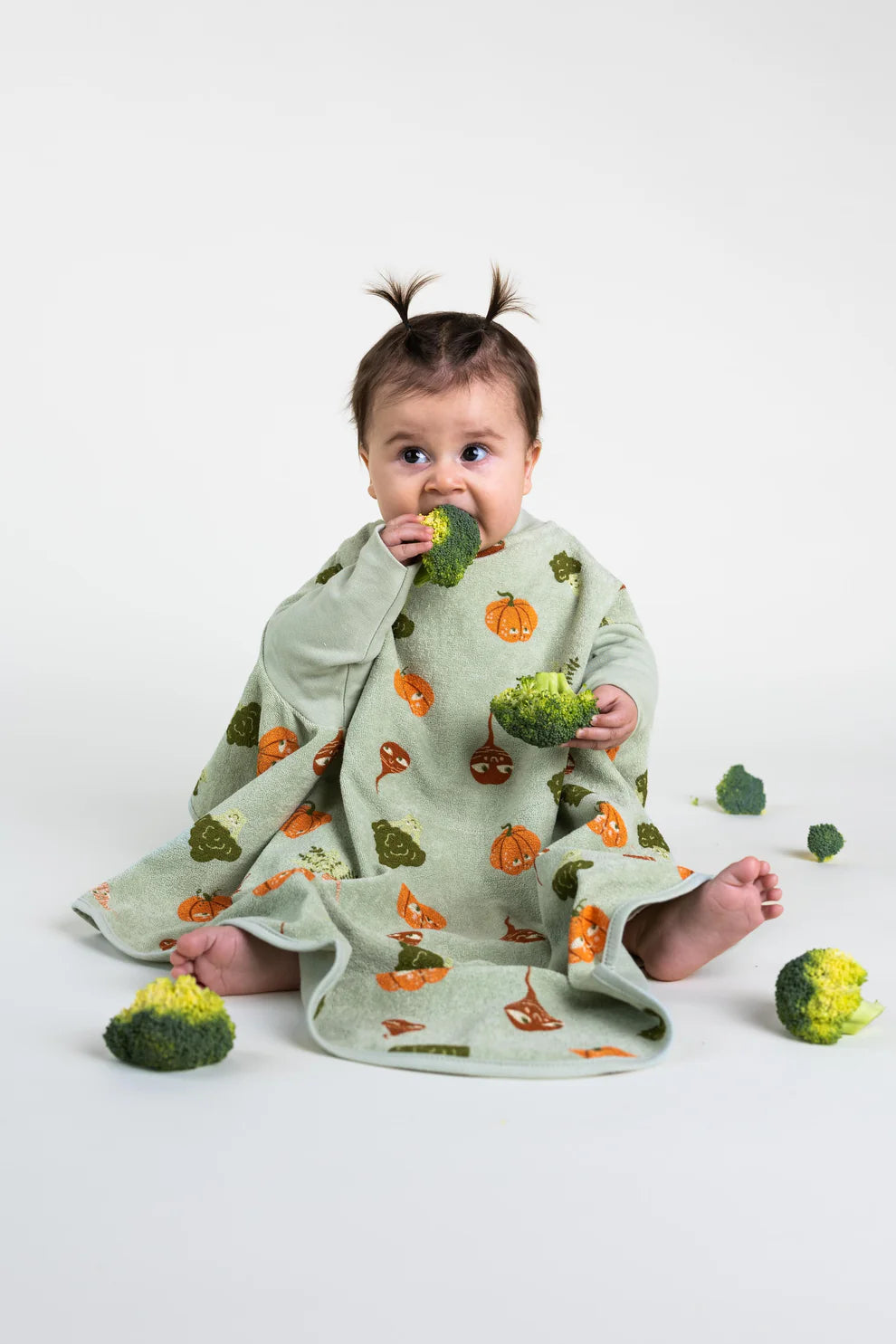 Little Casimir "Boo" Frottee Waterproof - Mitwachsend und Wasserdicht - Lätzchen Veggie Friends