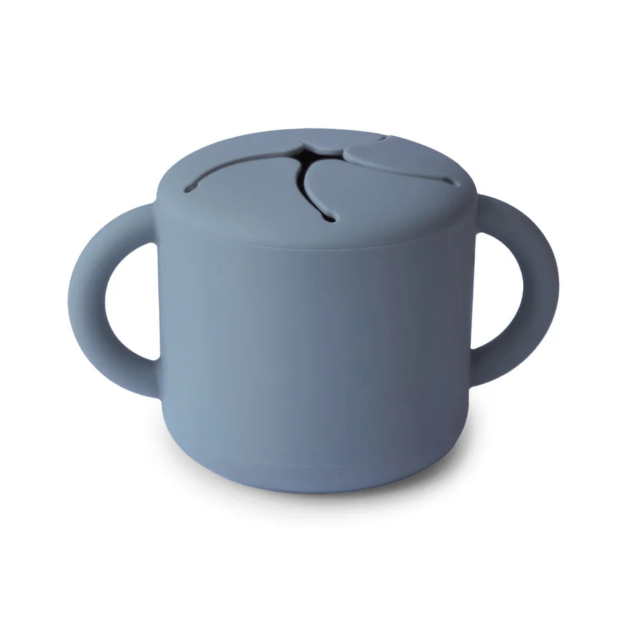 Mushie - Silicone Snack Cup – Silikon Snackbecher für Babys - Tradewinds - Makimo - Smart Kids