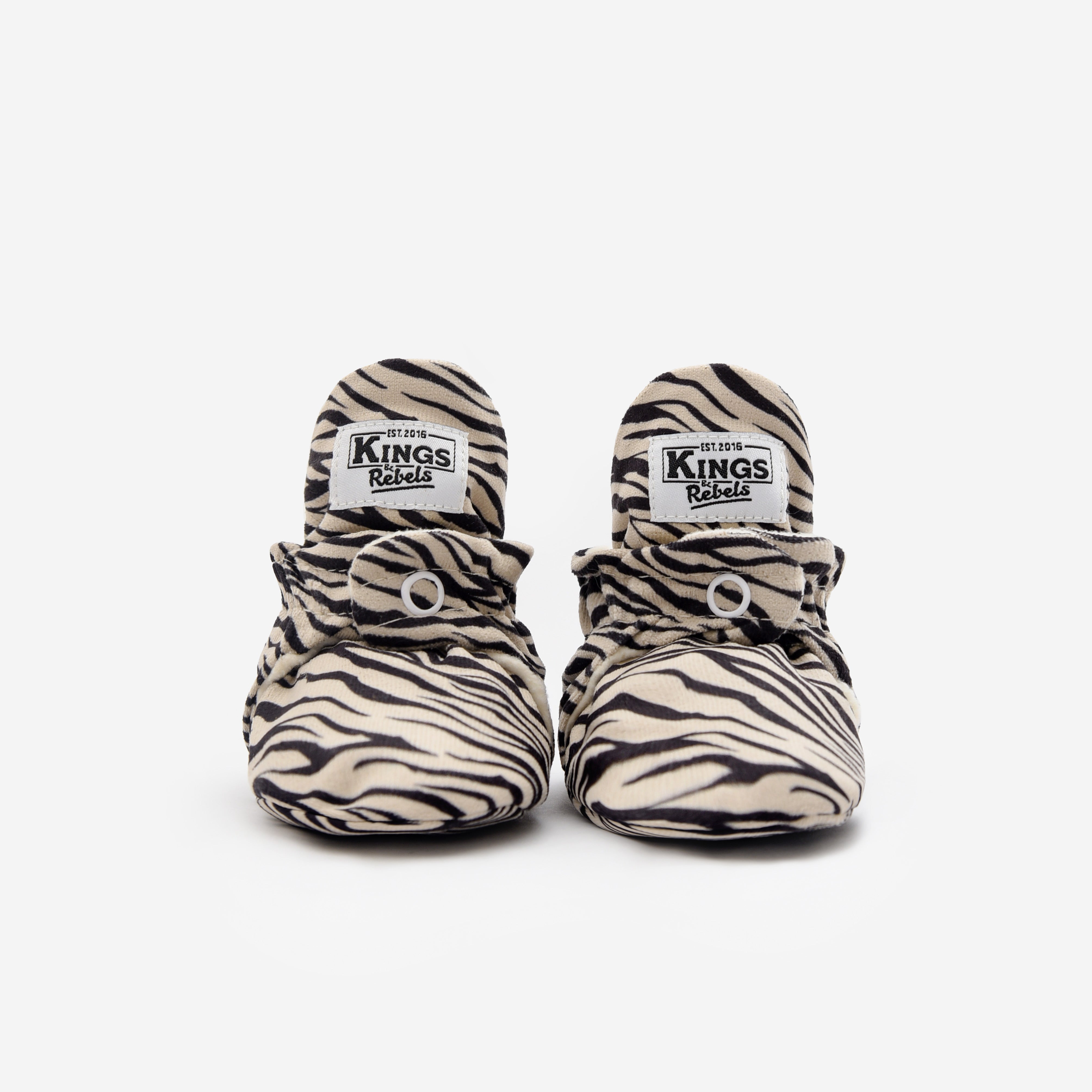 Kings & Rebels Gamuza Classic Baby Booties - Zebra - Makimo - Smart Kids