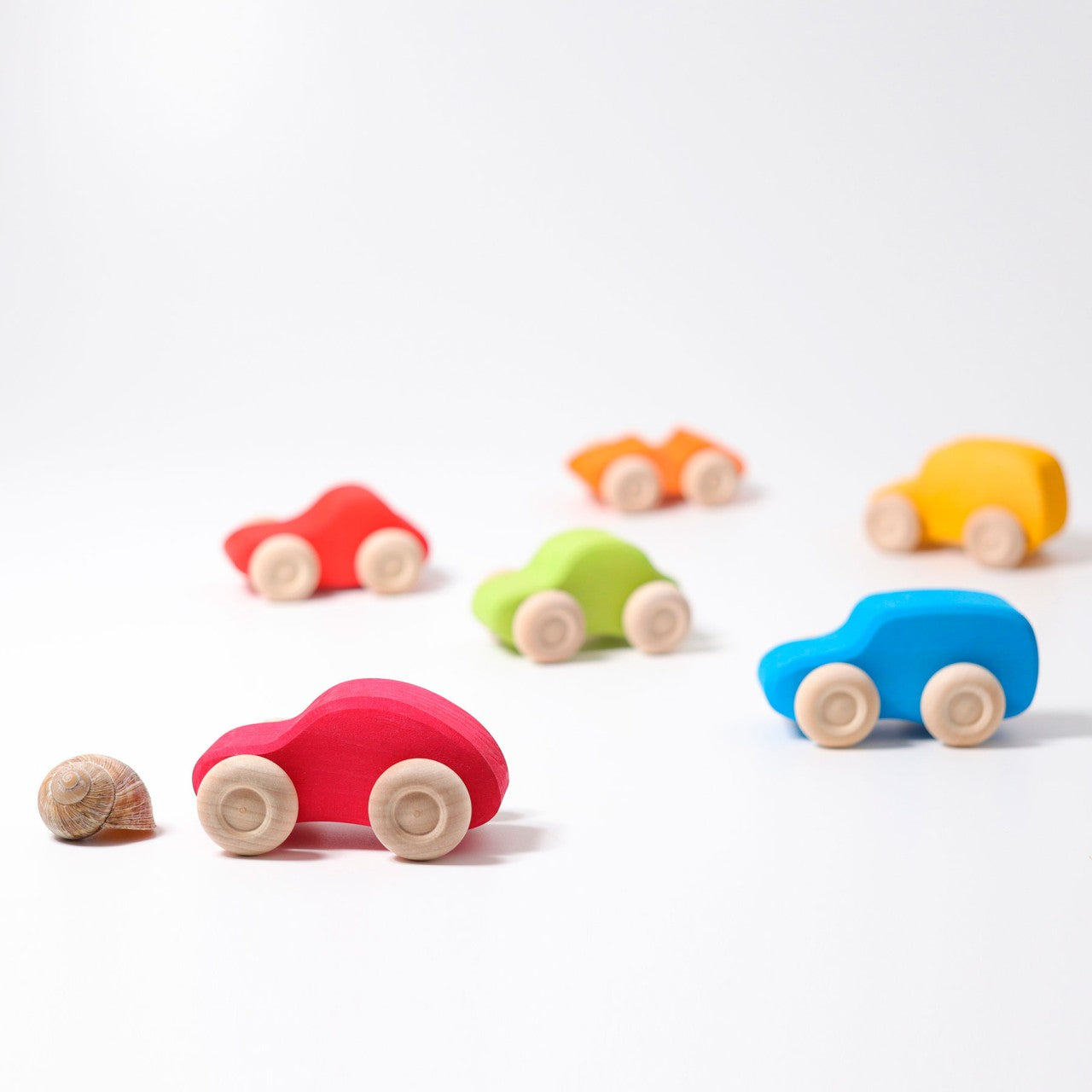 GRIMM’S Bunte Holzautos – 6-teiliges Set aus farbig lasiertem Lindenholz