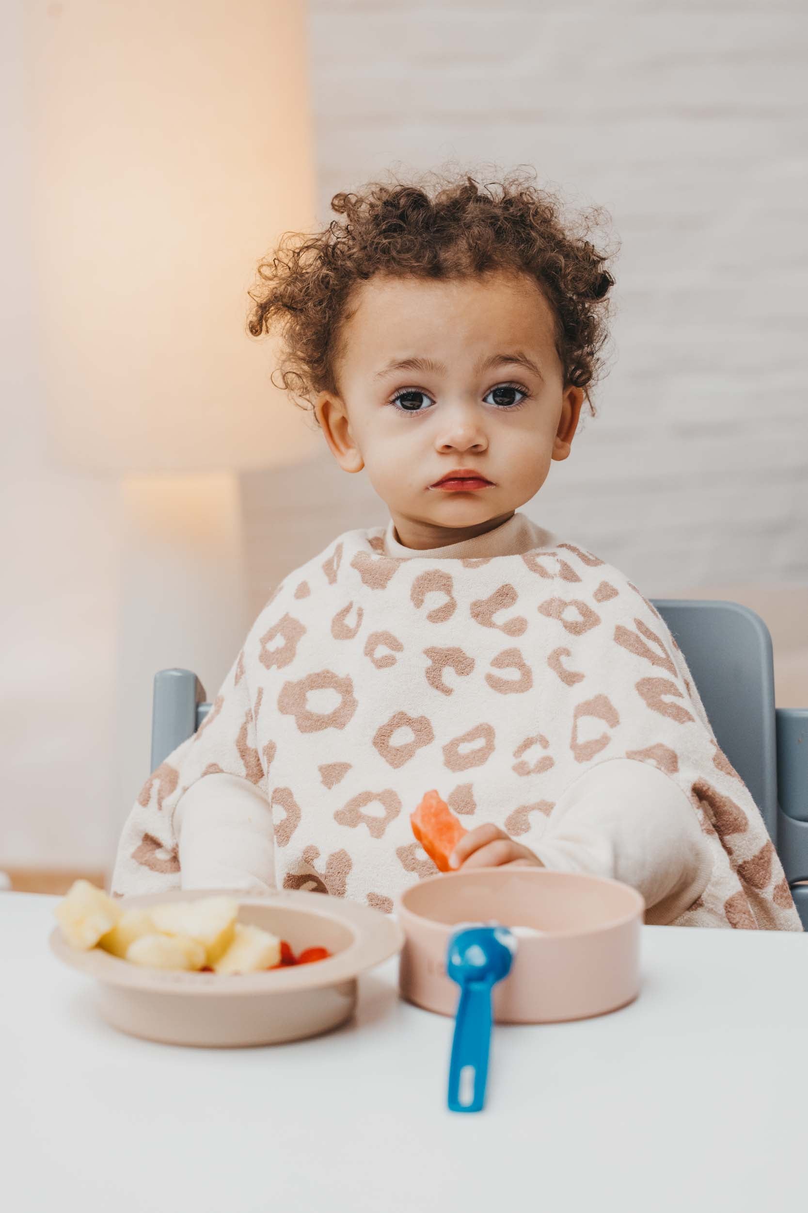 Little Casimir Boo terry bib in Leo Love 